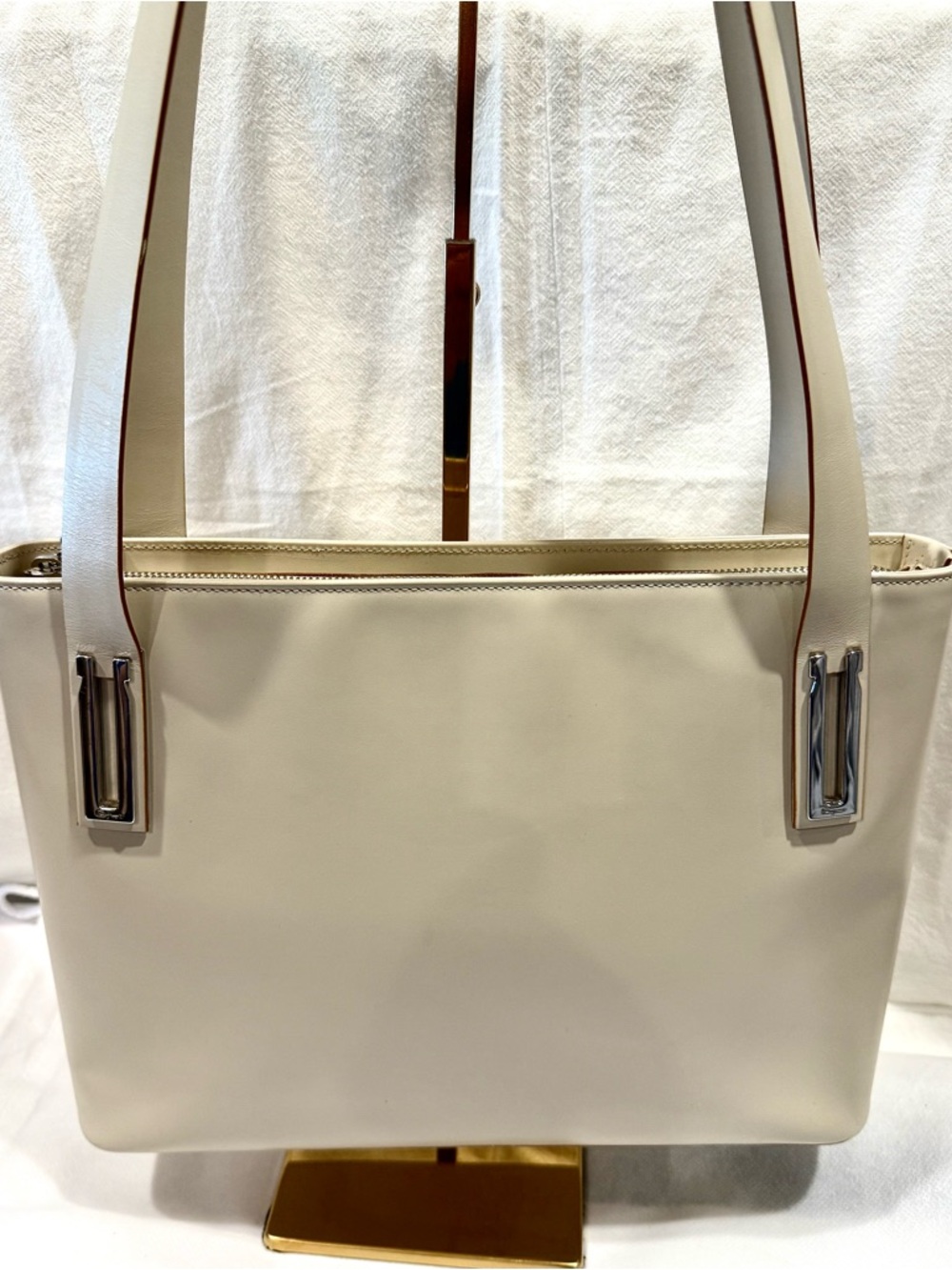 NWOT Salvatore Ferragamo Ivory Leather Shoulder/Tote Bag with Silver Hardware